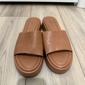 Women's Tan platform Slide Sandals